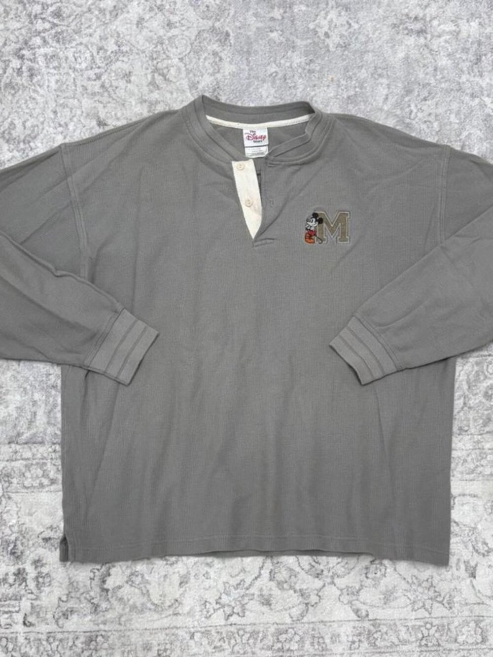 vintage Disney Mickey Mouse crewneck shirt